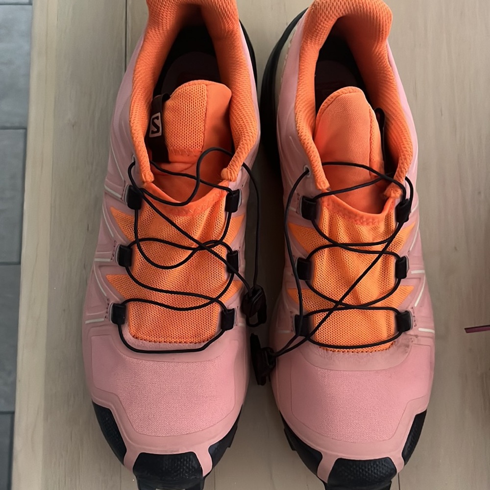 SALOMON TRAIL/ HIKE SHOES